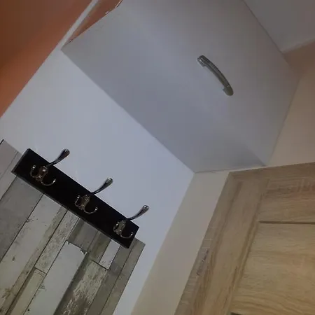 公寓 Cozy With Garden