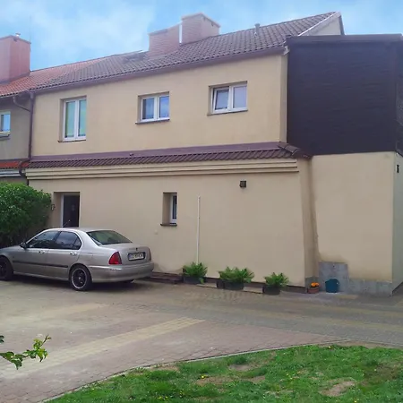 Cozy With Garden Apartment *